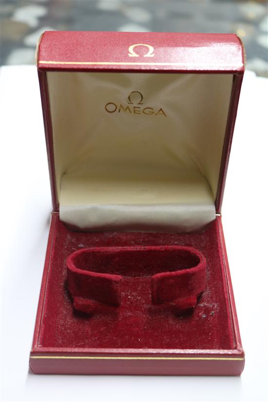 A gentlemans steel and gold plated Omega Seamaster automatic wrist watch, with day.date aperture, no strap, with Omega box.